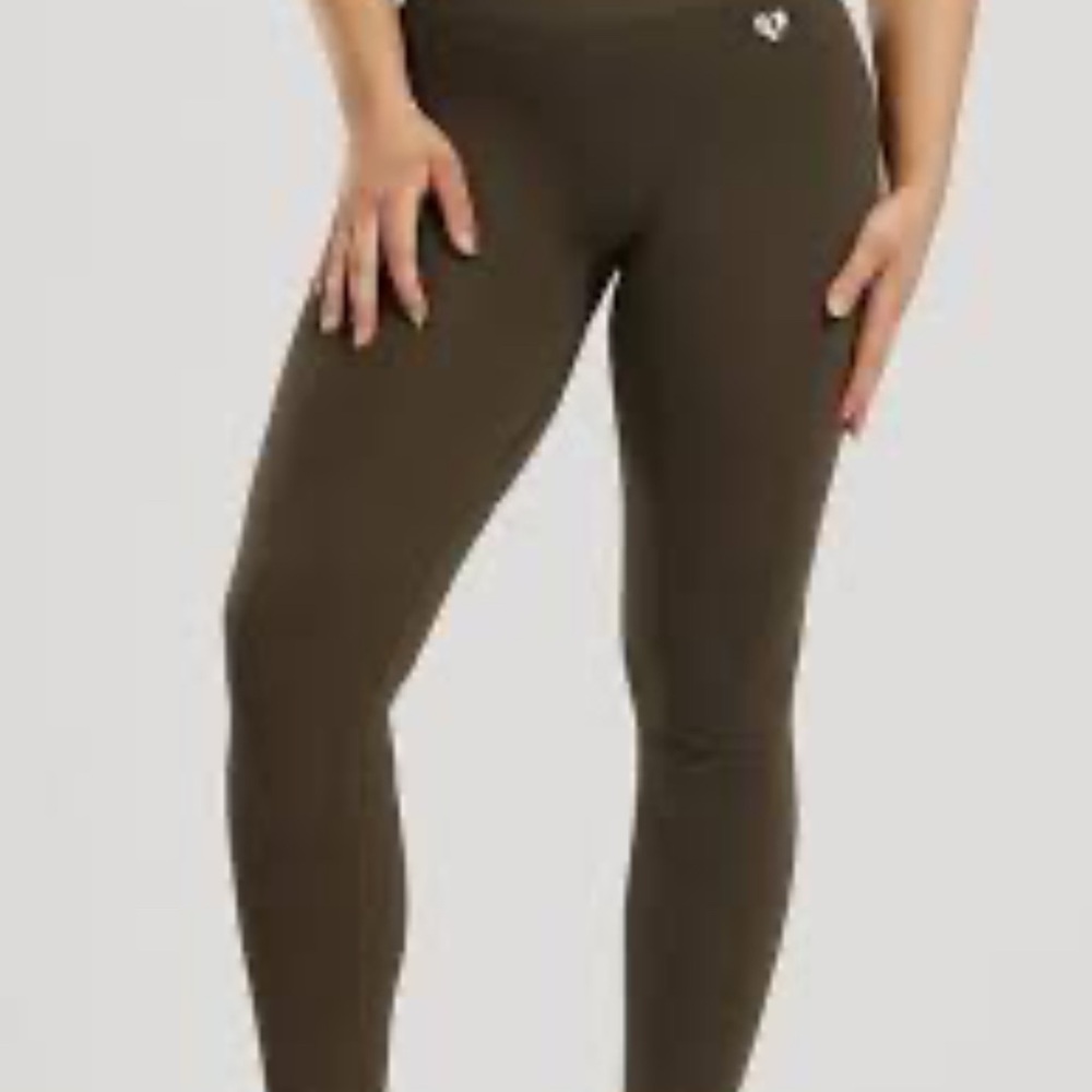 Green High-Waisted Leggings with Matte Finish